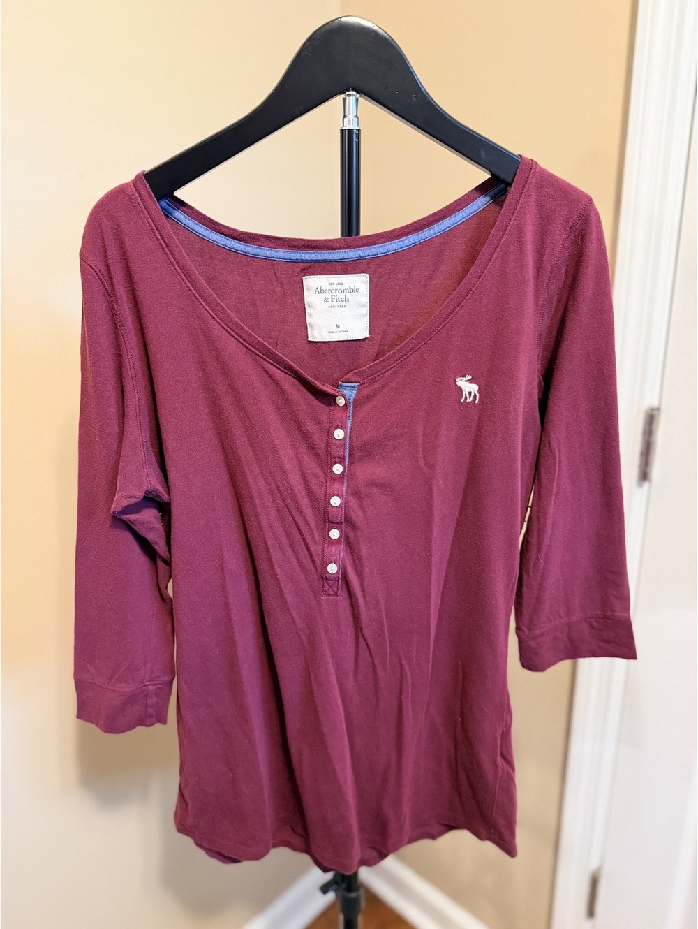 Abercrombie & Fitch Burgundy Henley Top Women Size M
